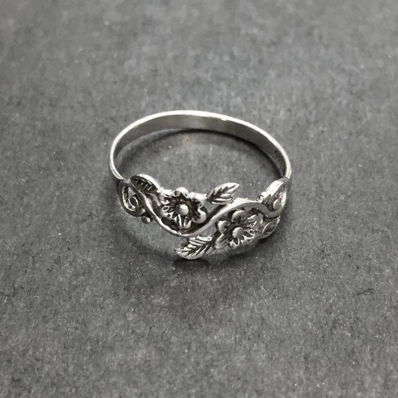 Vintage Flower Alloy Ring Women's